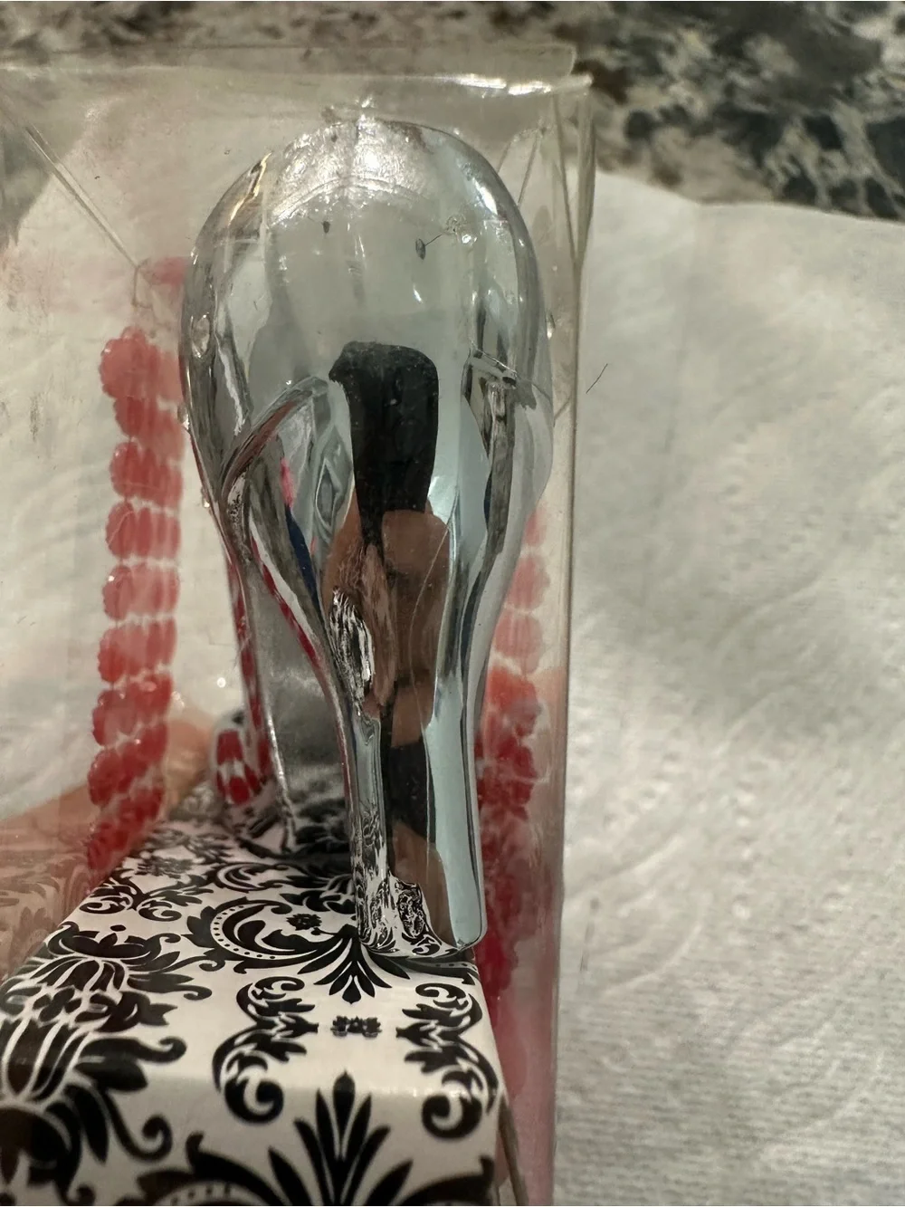 The Unbranded Brand sparkling pink